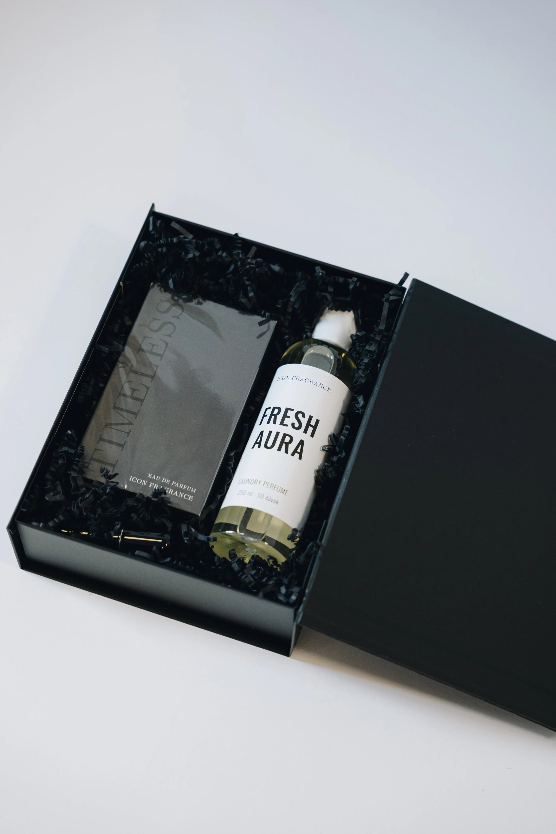 Dárkový set: FEEL CLEAN PACK Icon Fragrance